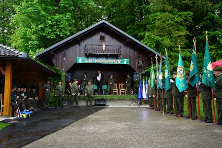ŽUPAN NA SLOVESNOSTI OB RAZVITJU NOVEGA LOVSKEGA PRAPORA IN ODPRTJU MORAVŠKEGA DELA EVROPSKE POTI SV. MARTINA